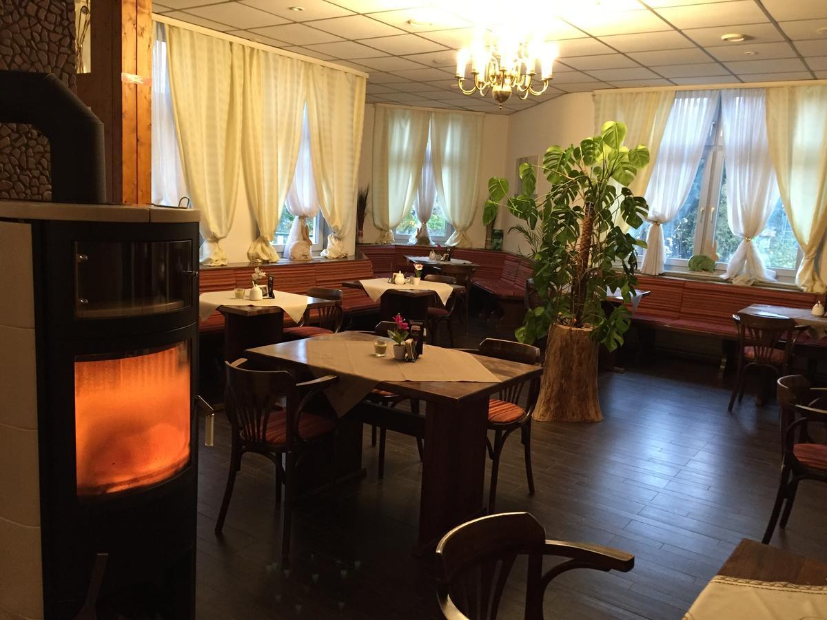 Hotel Restaurant Hohe Tanne Grossbreitenbach Kültér fotó