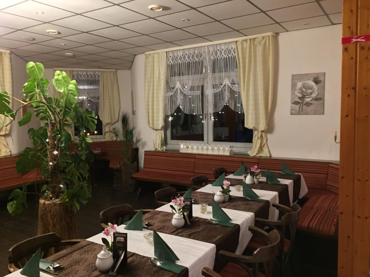 Hotel Restaurant Hohe Tanne Grossbreitenbach Kültér fotó